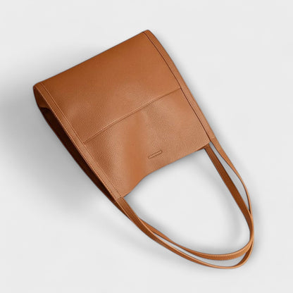 HANDCRAFTED LEATHER BAG – TIMELESS DESIGN FUNCTIONALITY