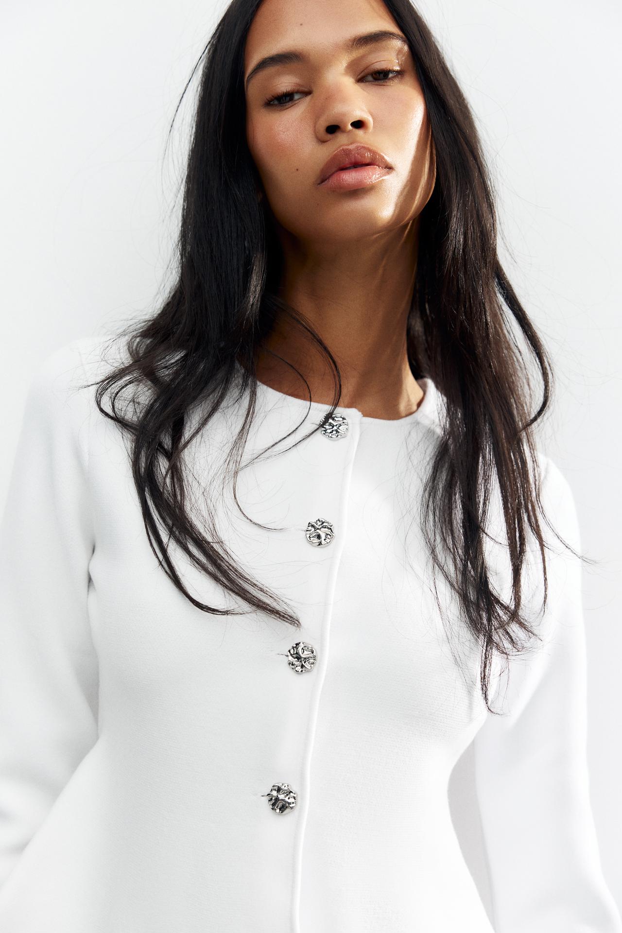 Liora set – soft elegance with a modern twist