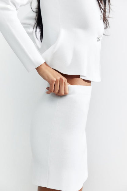 Liora set – soft elegance with a modern twist