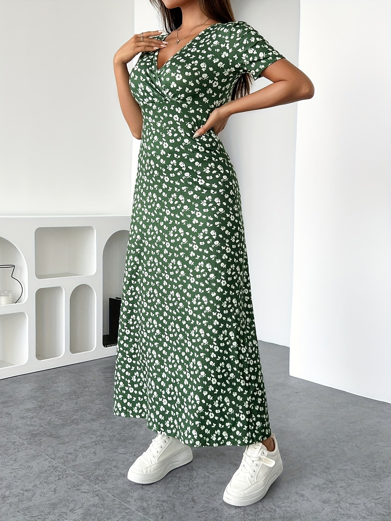 LUCIA - ELEGANT FLORAL KNIT DRESS