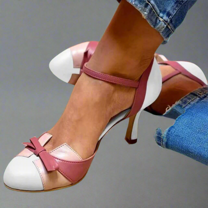 Bellarosa – playful charm with a bow