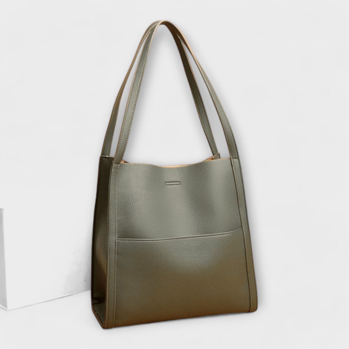 HANDCRAFTED LEATHER BAG – TIMELESS DESIGN FUNCTIONALITY