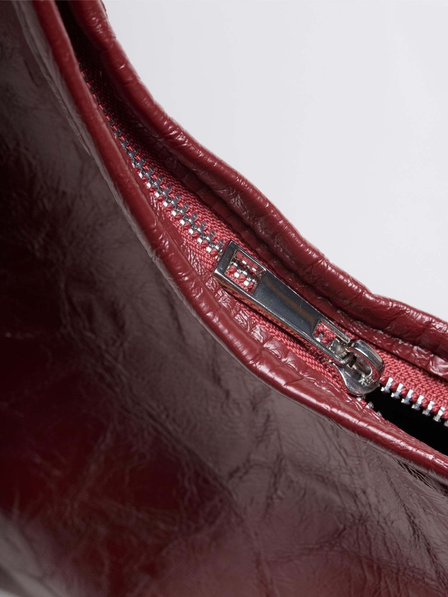 SCARLETT- DISTRESSED LEATHER TOTE