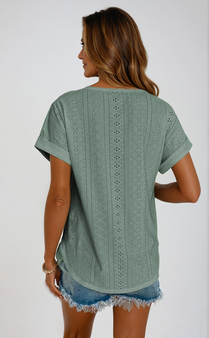 Riza – sunlit eyelet breeze