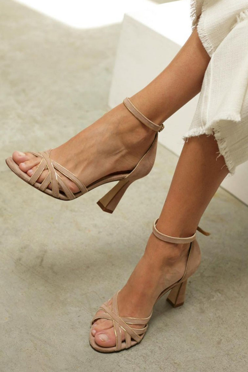 Elviera – mosaic charm on a delicate stiletto