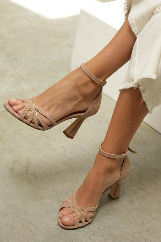 Elviera – mosaic charm on a delicate stiletto