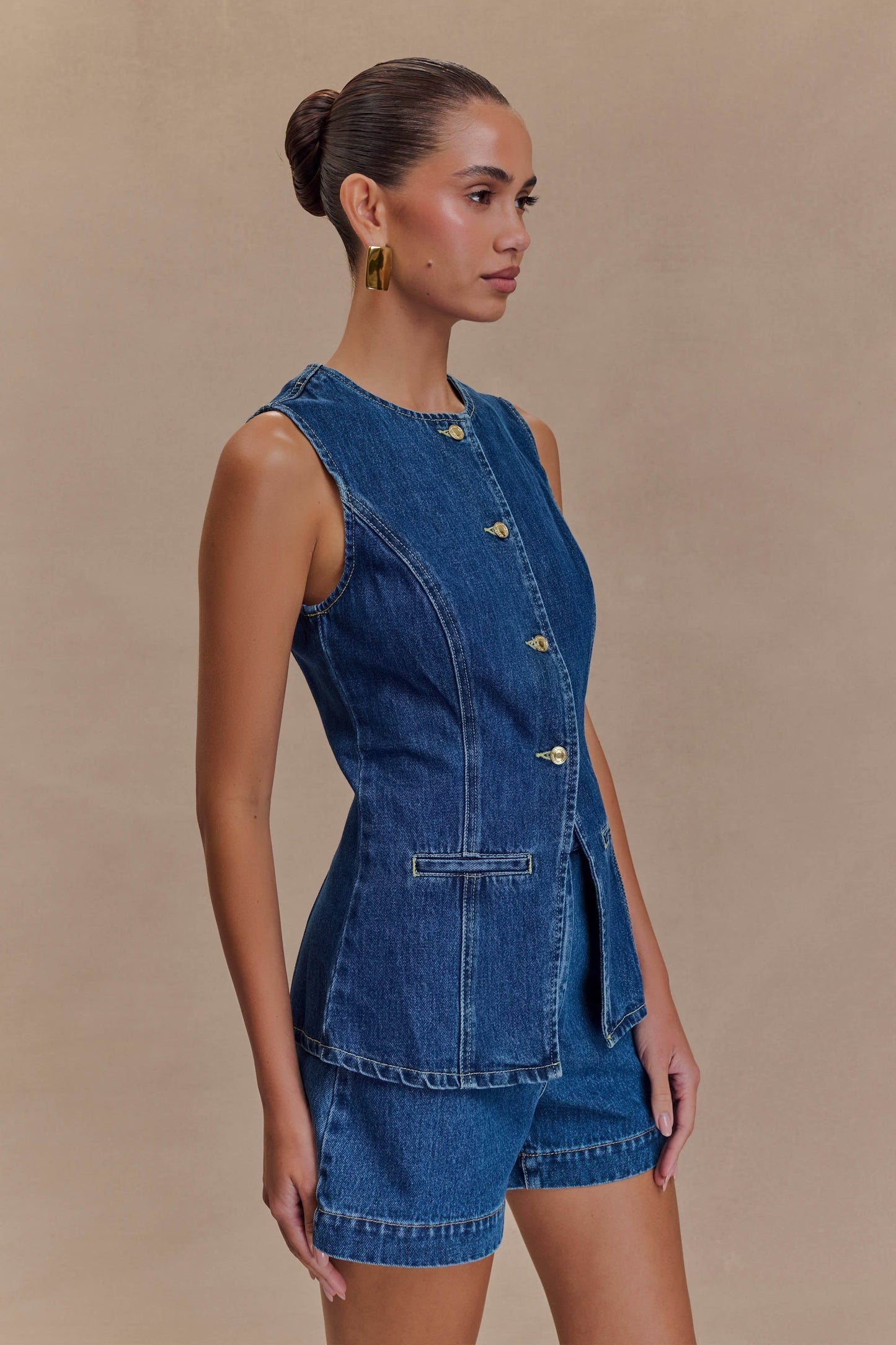 Céleste – soft charm under moonlight