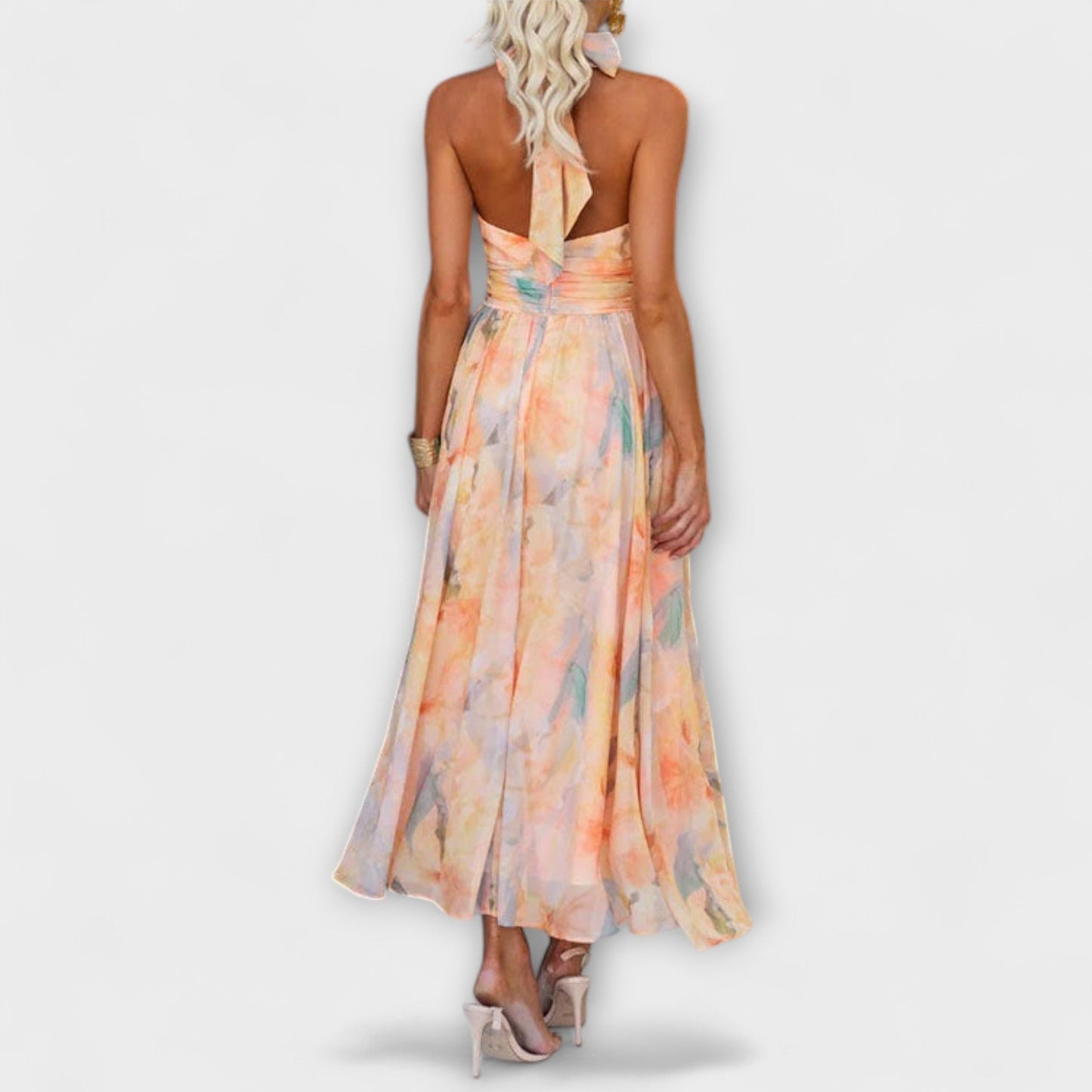 Halter-Neck – dreamy hues in motion