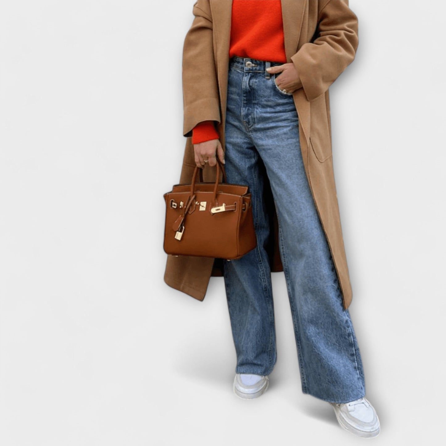 LUXURIOUS-LEATHER HANDBAG