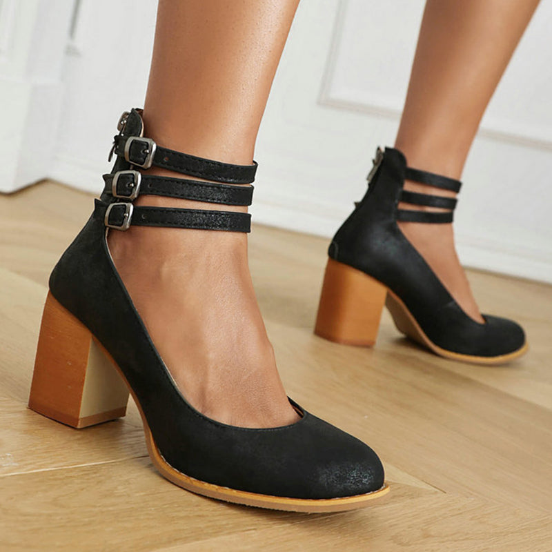 Casilda – sleek grace with a bold heel