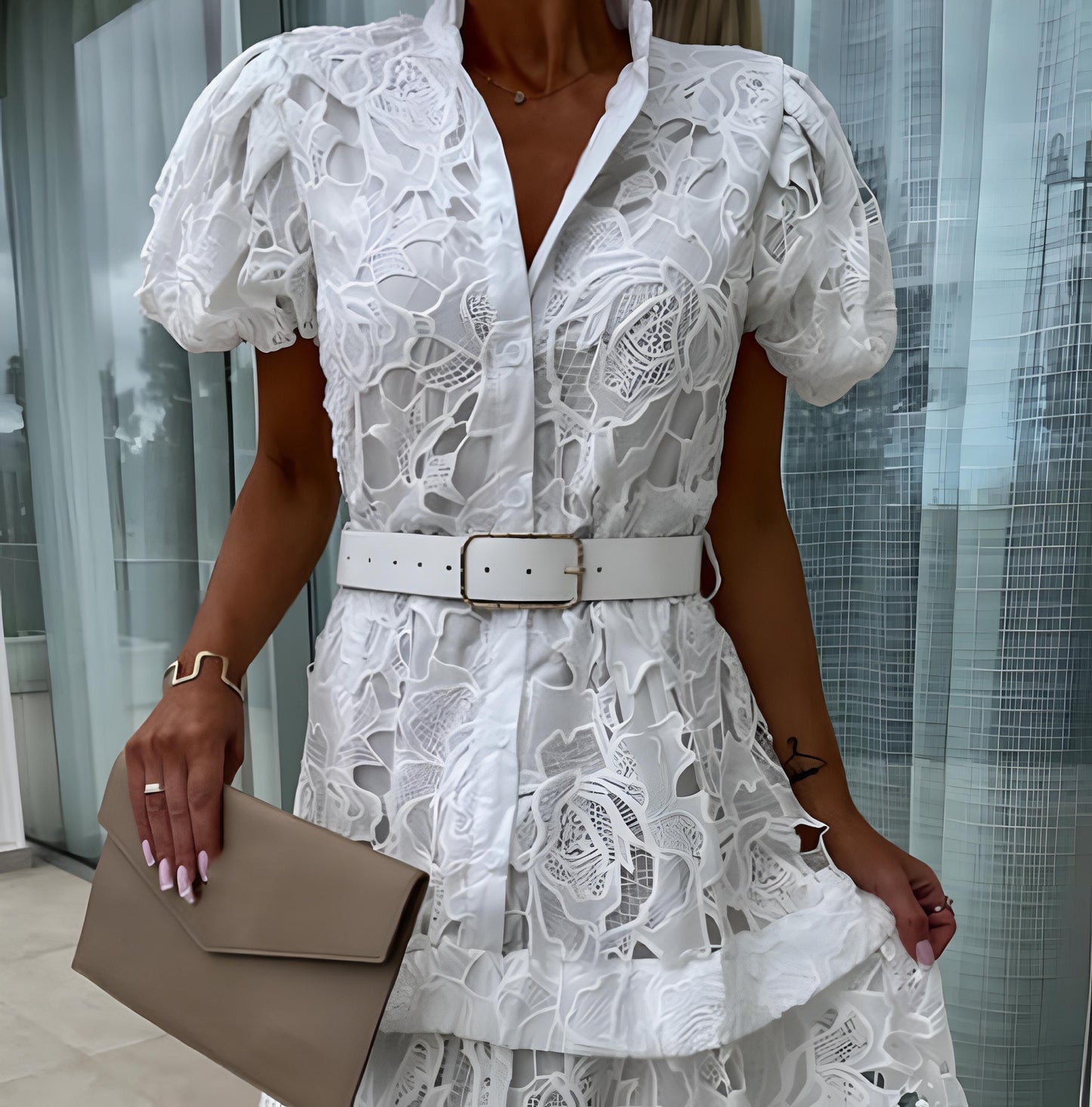 Orlane – vintage grace with lace-kissed sleeves