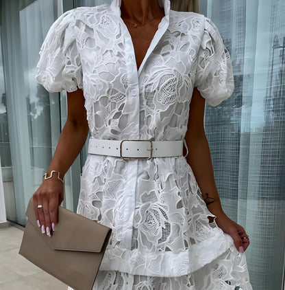 Orlane – vintage grace with lace-kissed sleeves