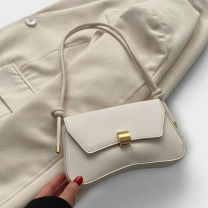 VINTAGE FLAP BAG – TIMELESS ELEGANCE