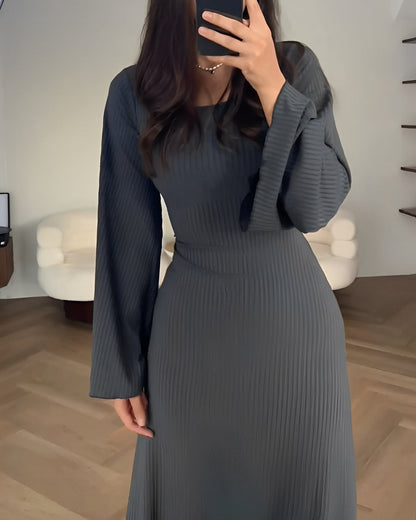 GABRIELLA - ELEGANT KNIT MAXI DRESS