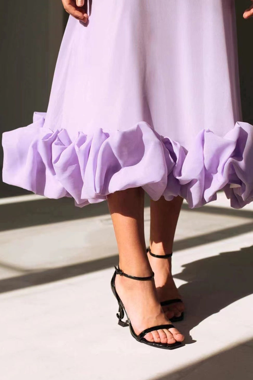 Ariana - flowing elegance with every step