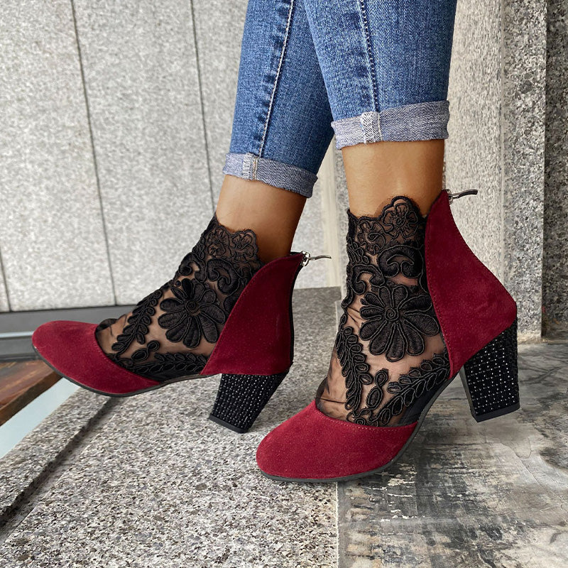 ELEGANT SUMMER PUMPS- WITH LACE & RHINESTONES
