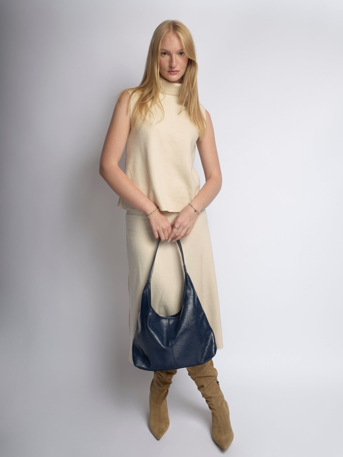 SCARLETT- DISTRESSED LEATHER TOTE
