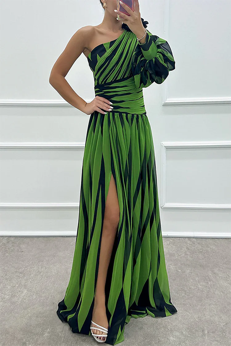 Chloe – one-shoulder grace in soft summer stripes
