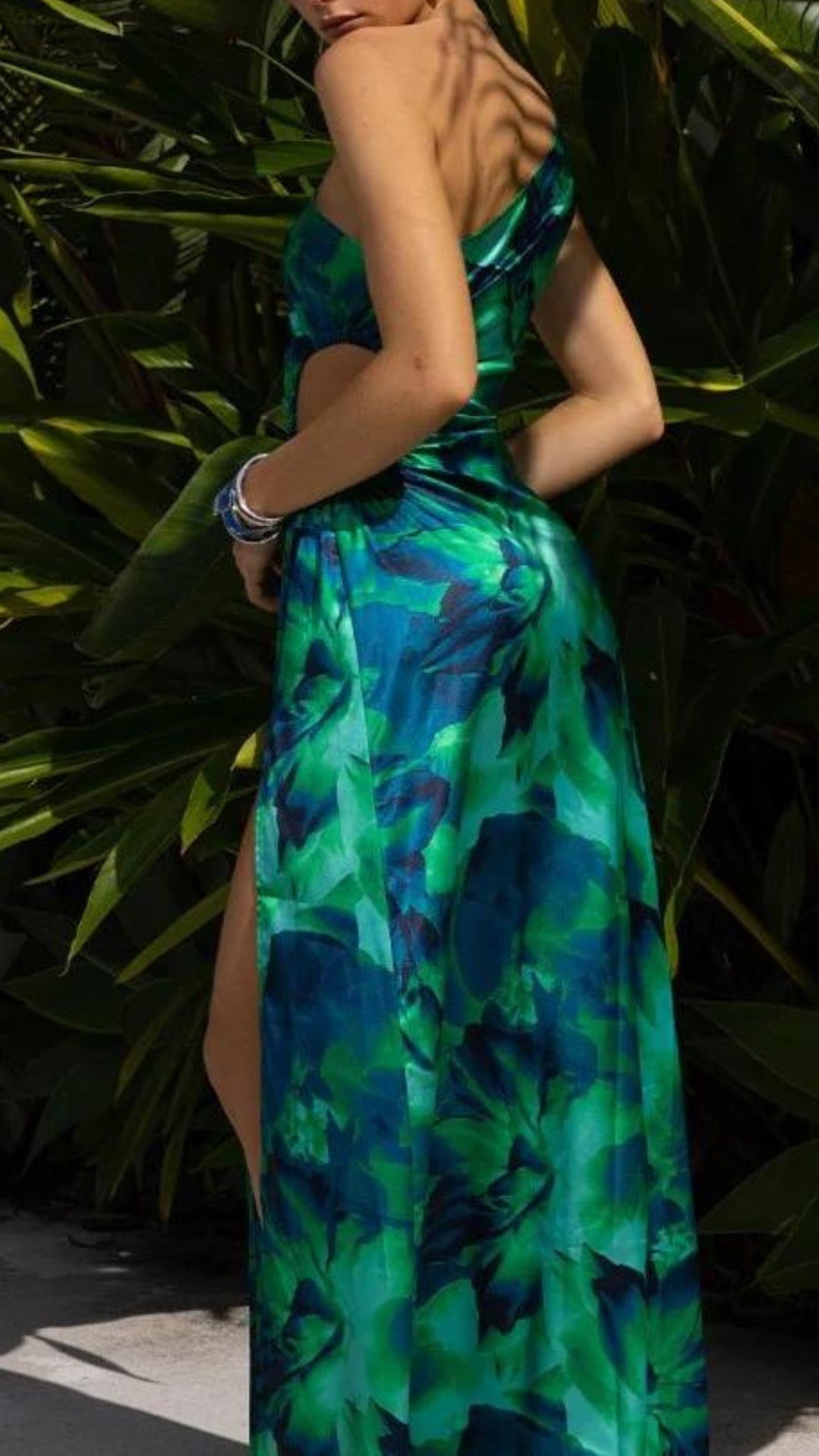 ALEXANDRA - BEAUTIFUL DRESS