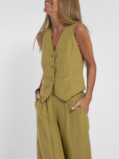 ELEVATE YOUR STYLE WITH THE AIRA BUTTONED VEST AND WIDE-LEG TROUSERS ENSEMBLE