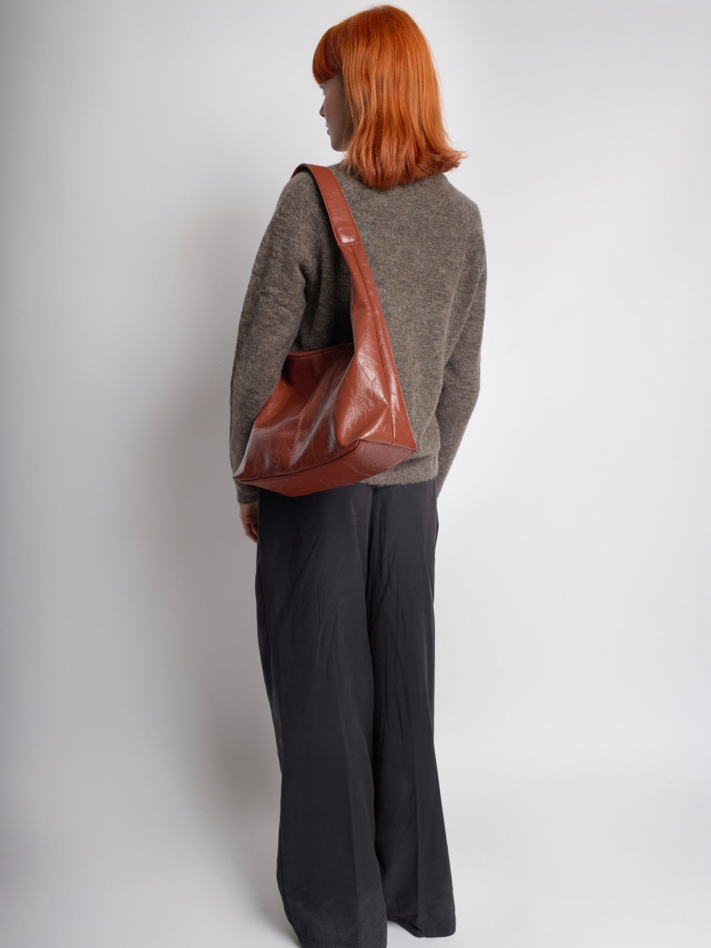 SCARLETT- DISTRESSED LEATHER TOTE