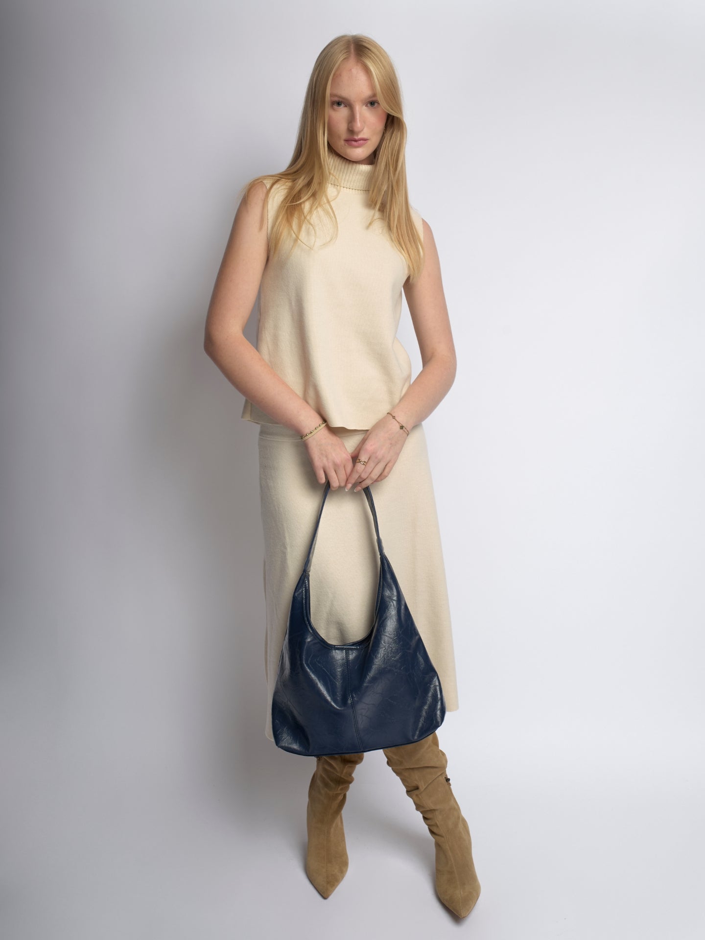 SCARLETT- DISTRESSED LEATHER TOTE