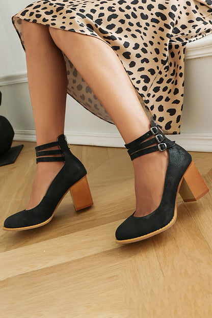 Casilda – sleek grace with a bold heel