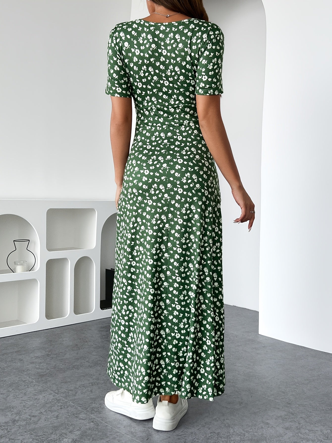 LUCIA - ELEGANT FLORAL KNIT DRESS