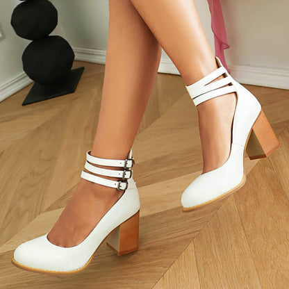 Casilda – sleek grace with a bold heel