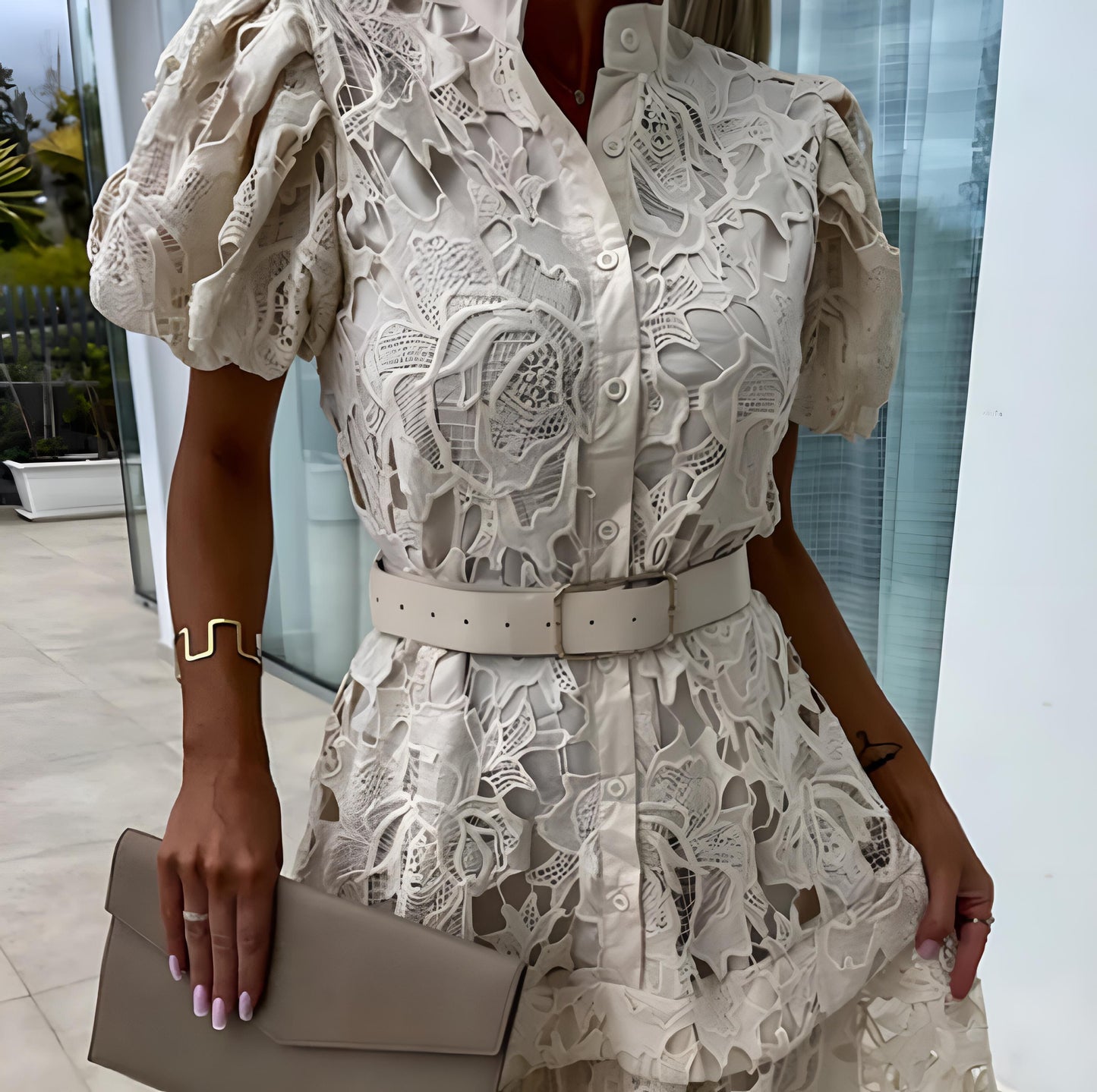Orlane – vintage grace with lace-kissed sleeves
