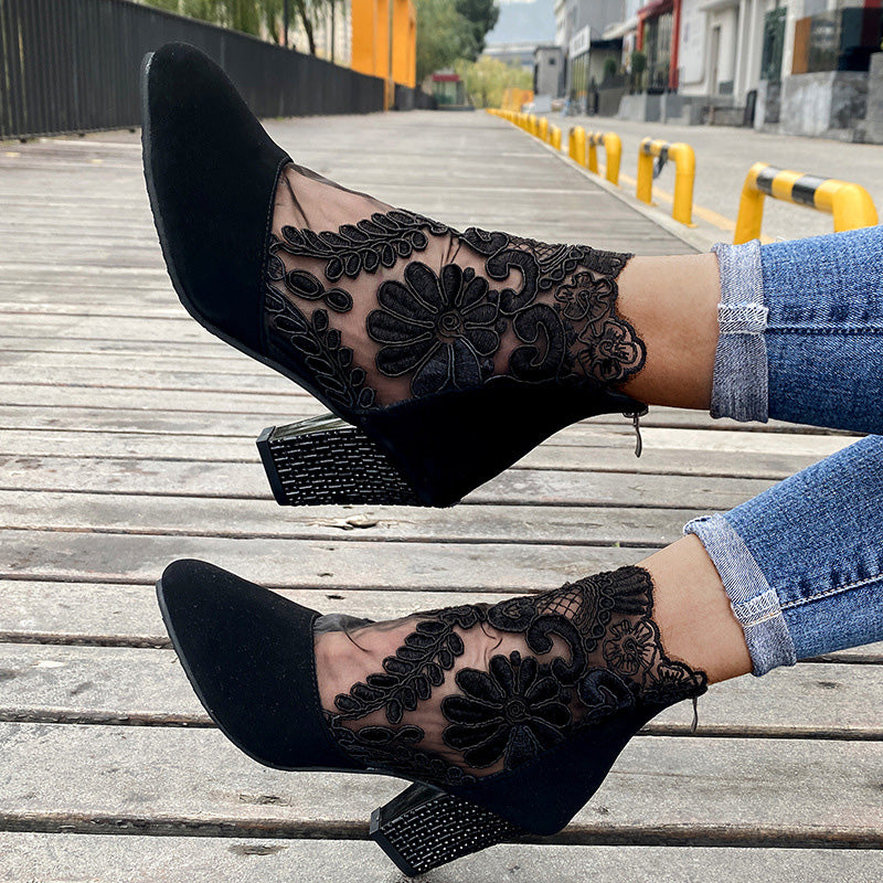 ELEGANT SUMMER PUMPS- WITH LACE & RHINESTONES