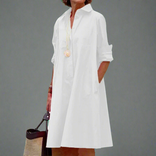 Waltraud – timeless grace in a flowing silhouette