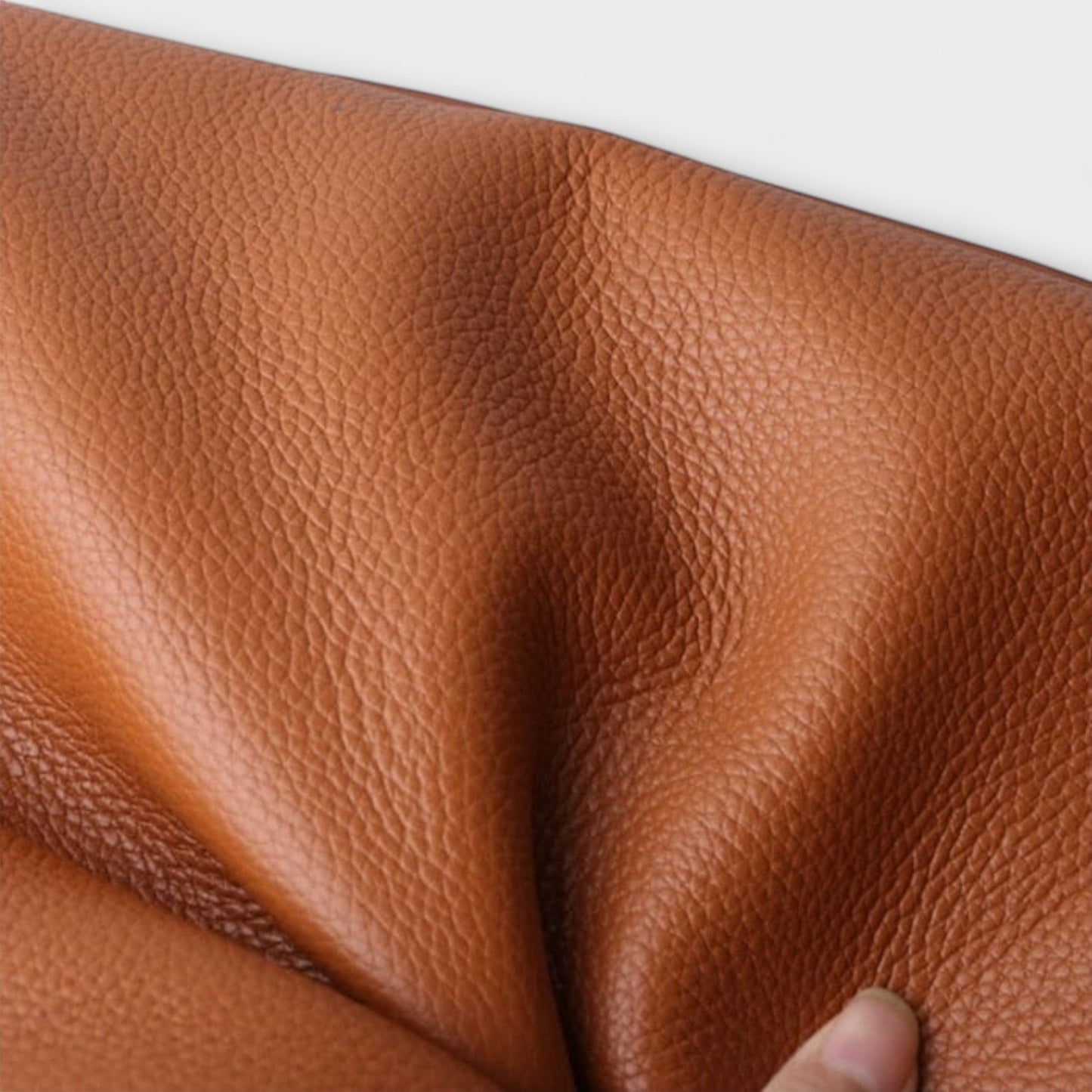 HANDCRAFTED LEATHER BAG – TIMELESS DESIGN FUNCTIONALITY