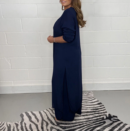 Nuria – timeless two-piece charm in flowing lines