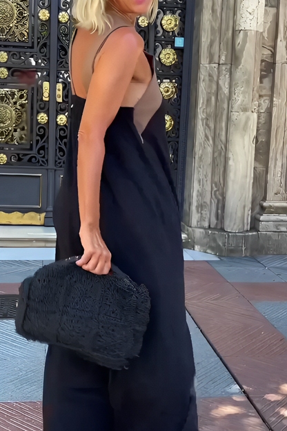 Halter Dress – refined charm with a crossed neckline