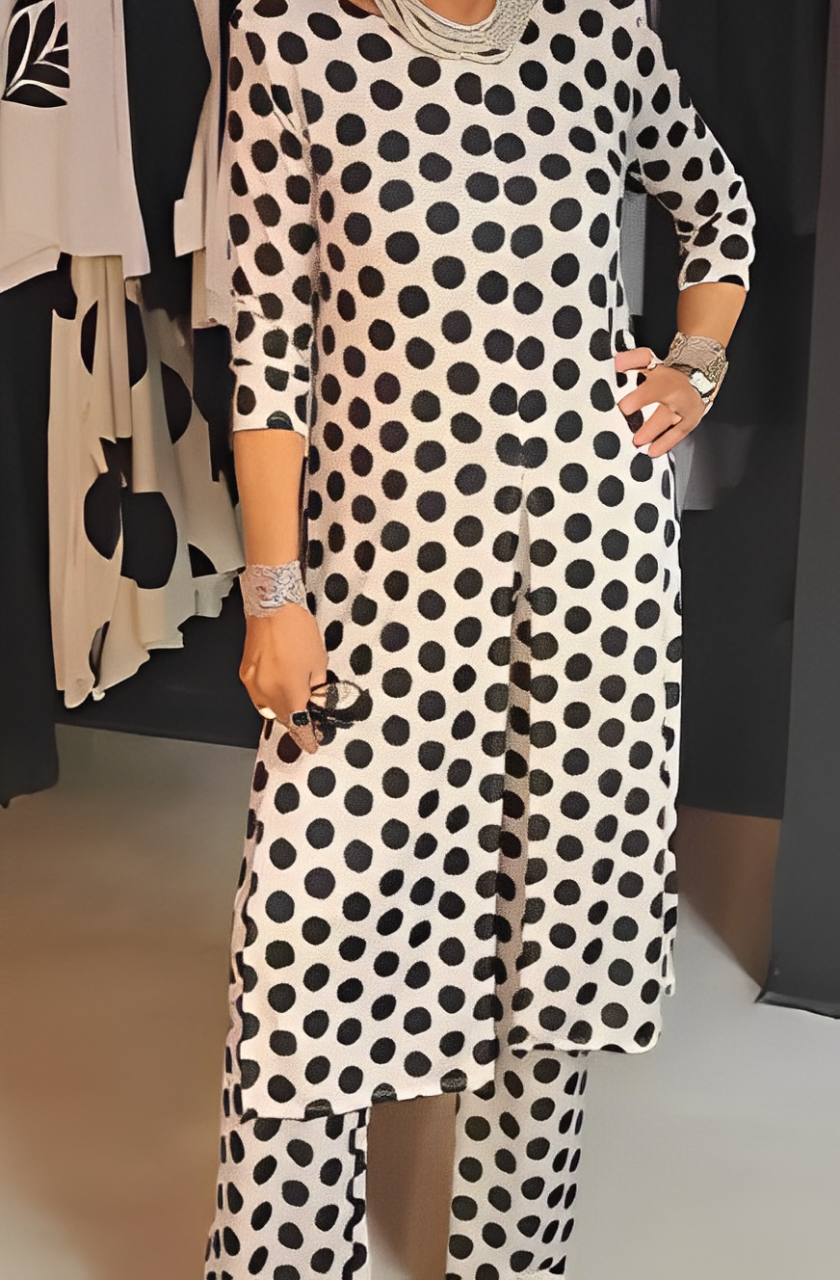Liliana – playful elegance dot set