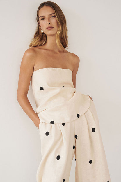 Polka  – soft playfulness in powder pastel
