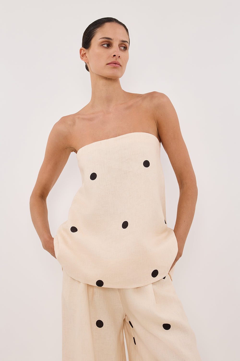 Polka  – soft playfulness in powder pastel