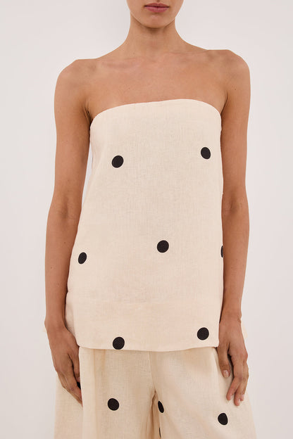 Polka  – soft playfulness in powder pastel