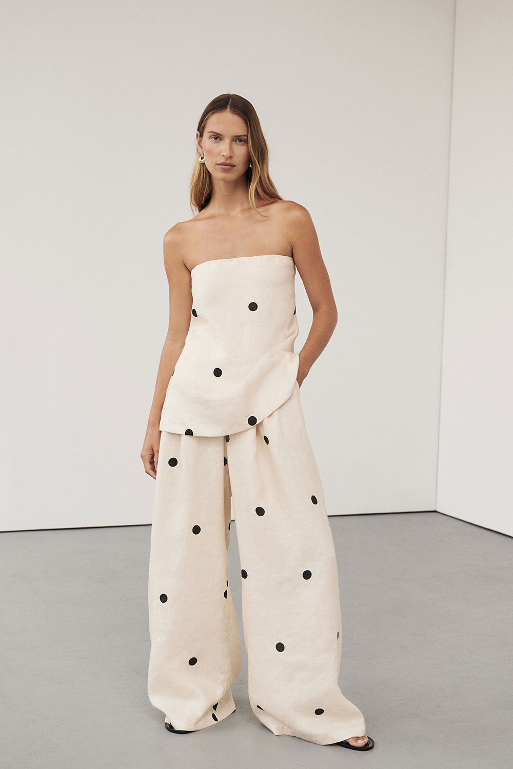 Polka  – soft playfulness in powder pastel