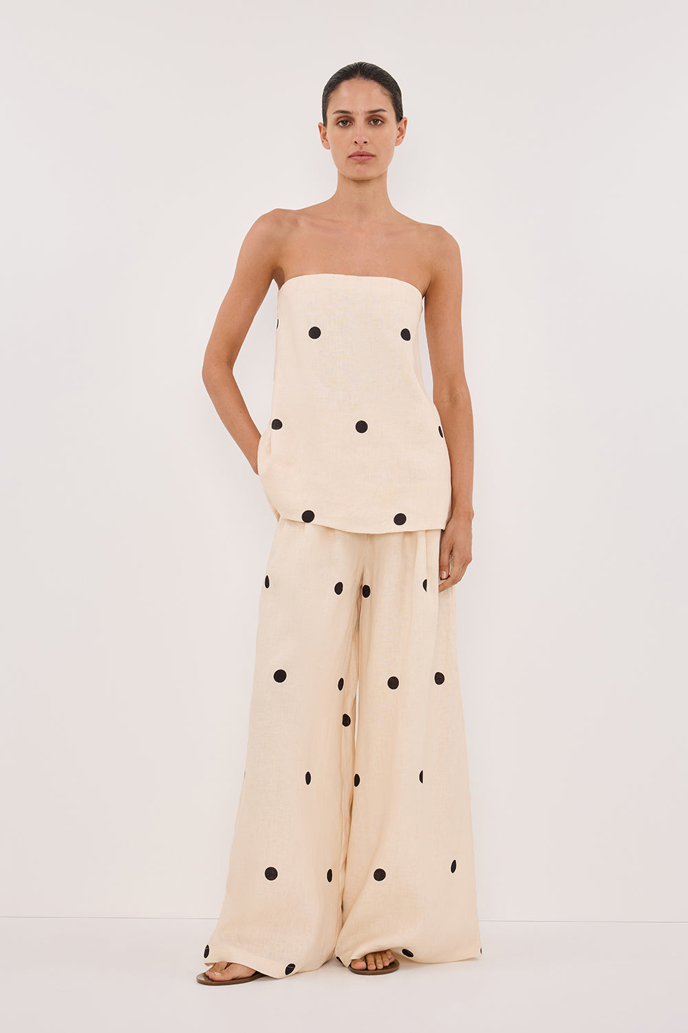 Polka  – soft playfulness in powder pastel