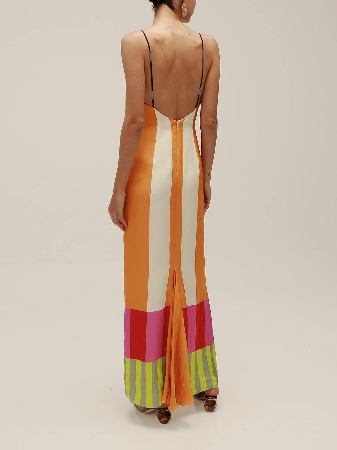 Vittoria – sun-kissed floral grace