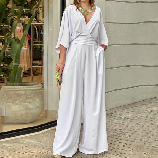 Mono Adina Holgado – flowing charm with a high waist and V-neck