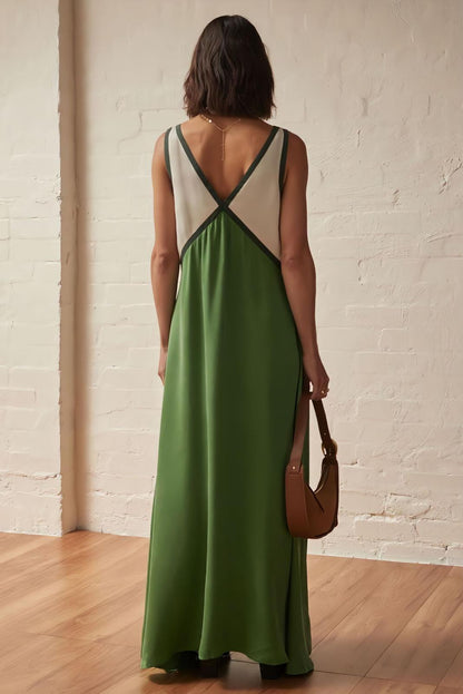 Elena – timeless ease sleeveless midi dress