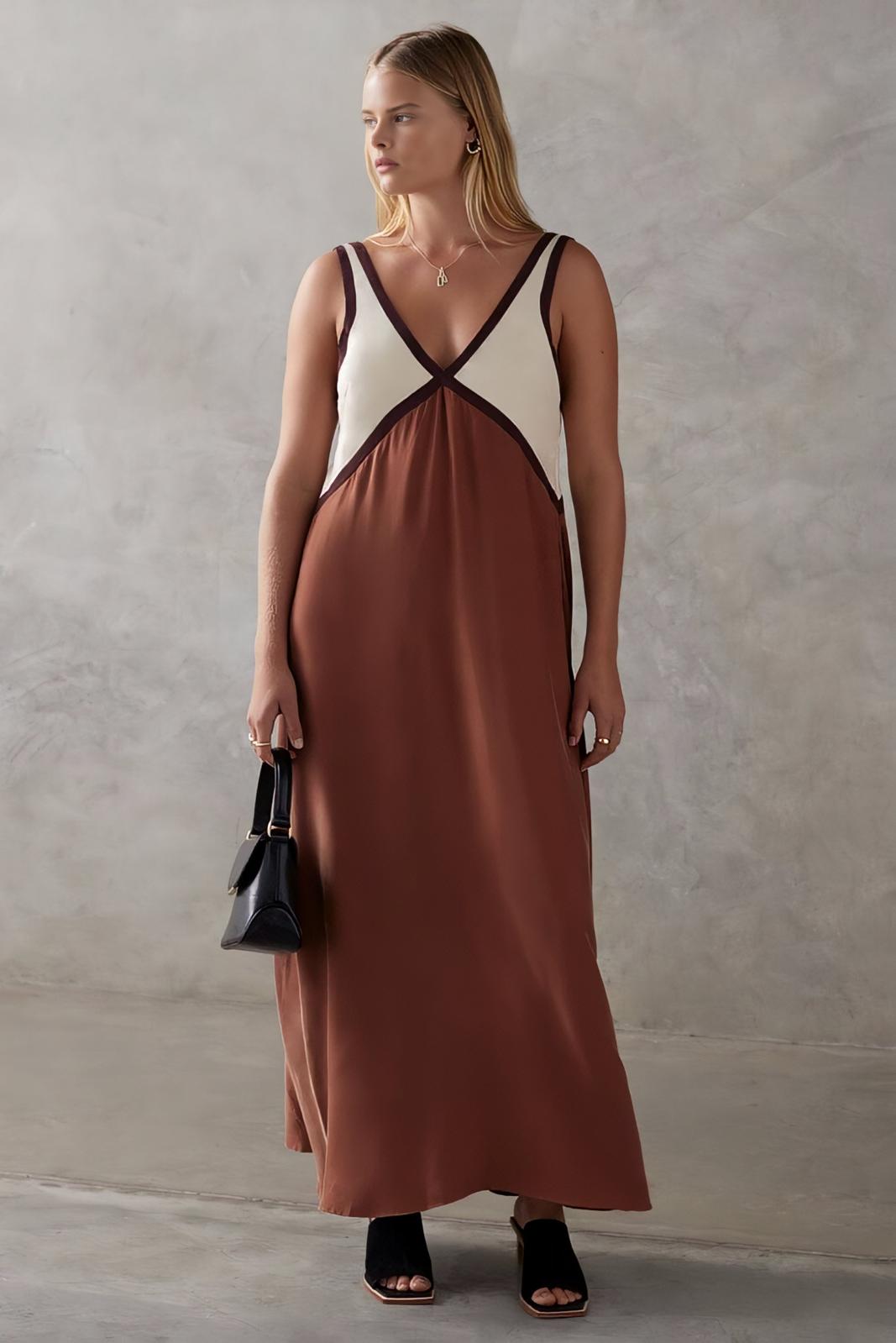 Elena – timeless ease sleeveless midi dress
