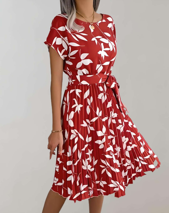 Faye – effortless charm in a flowing silhouette
