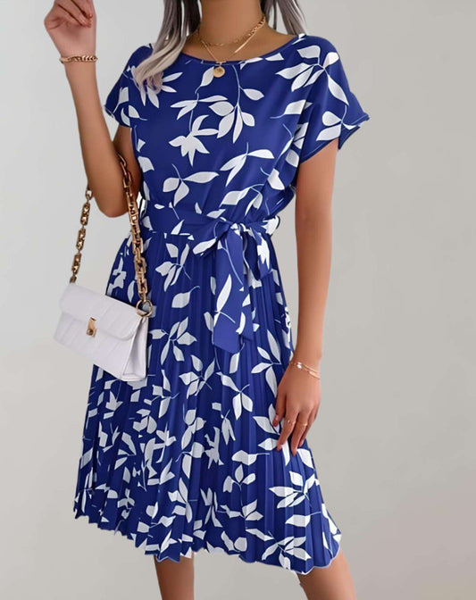 Faye – effortless charm in a flowing silhouette