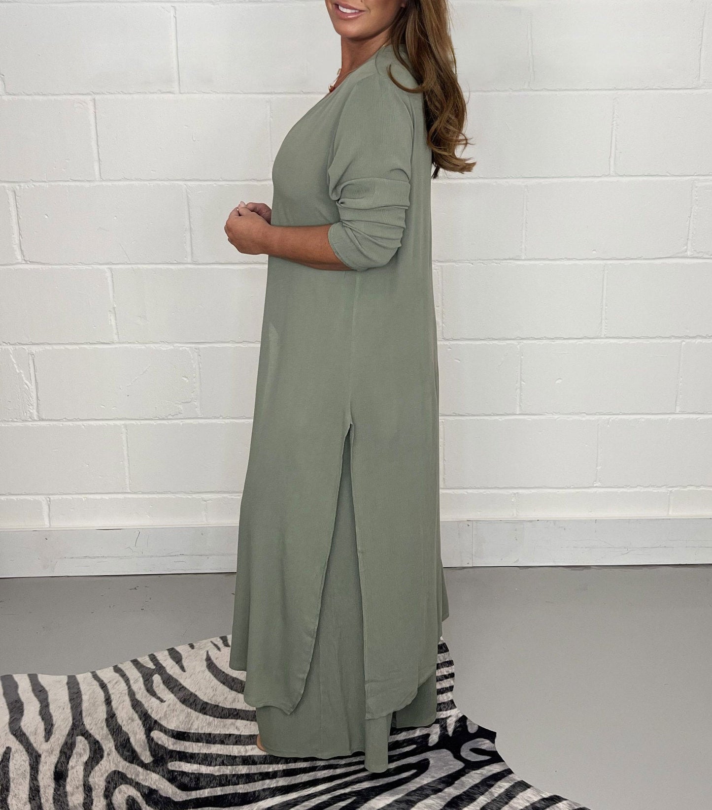 ALEJANDRA-CASUAL V-NECK TWO-PIECE SET