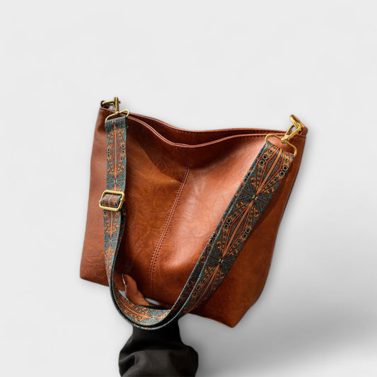VINTAGE HANDBAG – ELEGANCE & FUNCTIONALITY