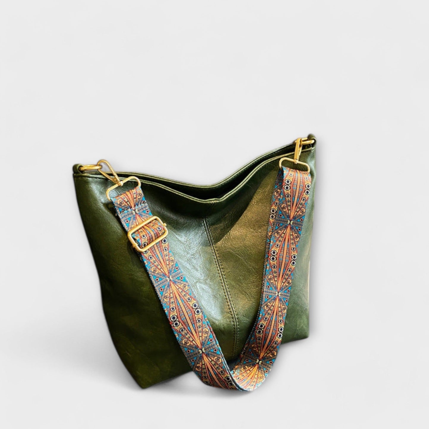 VINTAGE HANDBAG – ELEGANCE & FUNCTIONALITY
